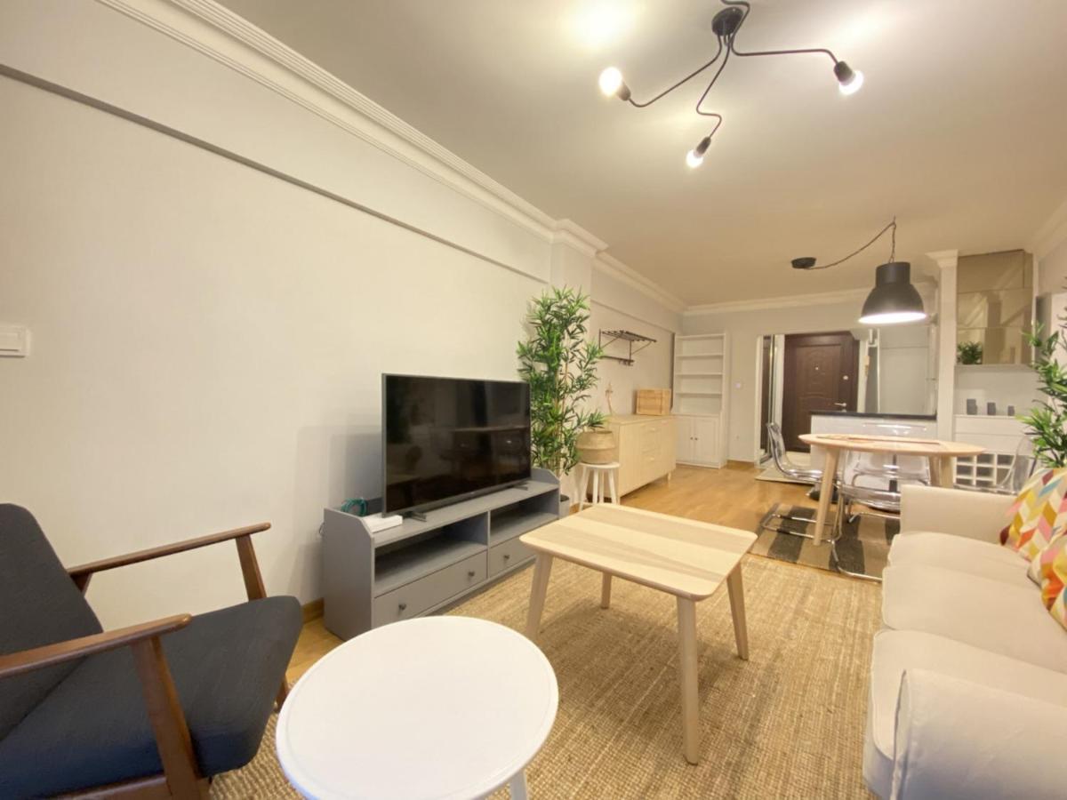 Daire Charming And Central Flat With Balcony In Beyoglu *
